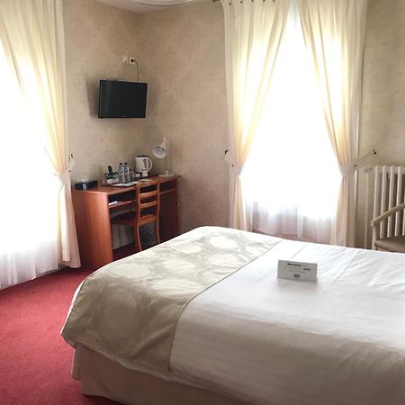 Logis Hotel & Restaurant La Paix Le Nouvion-en-Thierache Εξωτερικό φωτογραφία