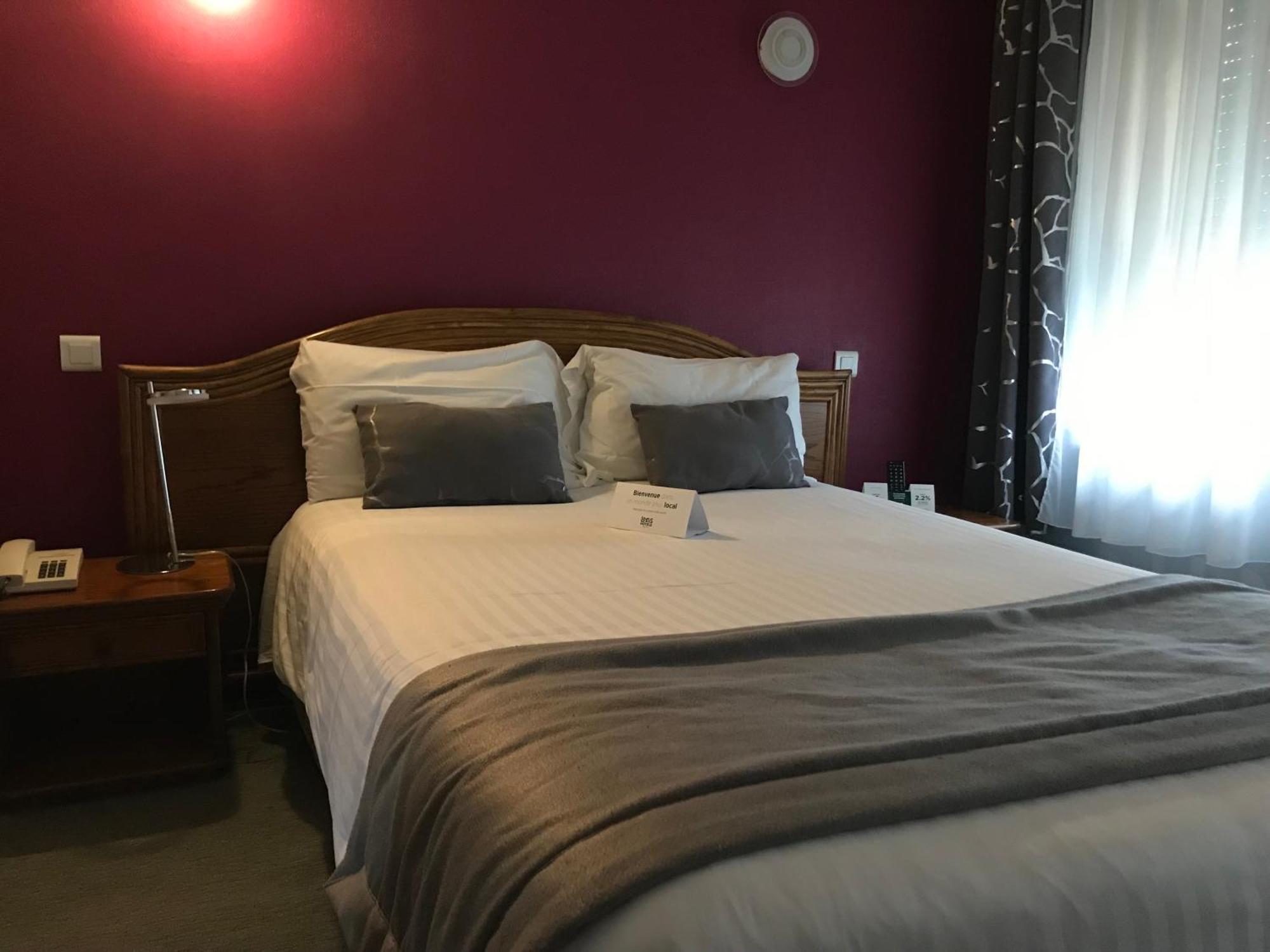 Logis Hotel & Restaurant La Paix Le Nouvion-en-Thierache Εξωτερικό φωτογραφία