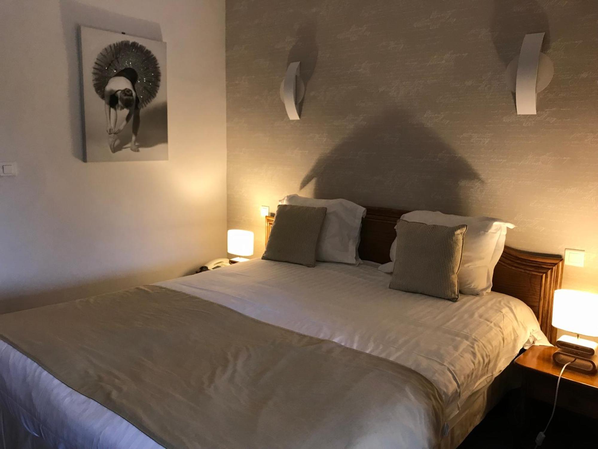 Logis Hotel & Restaurant La Paix Le Nouvion-en-Thierache Εξωτερικό φωτογραφία